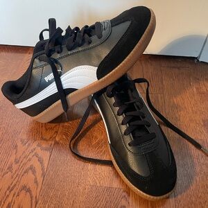 Puma Women’s Black “XL” Sneakers. Women’s size 9 / EUR 40. Synthetic upper. NWOT